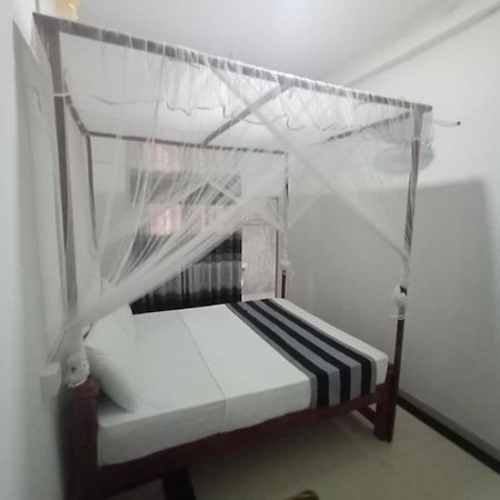Ray Homestay Udawalawe Exterior photo