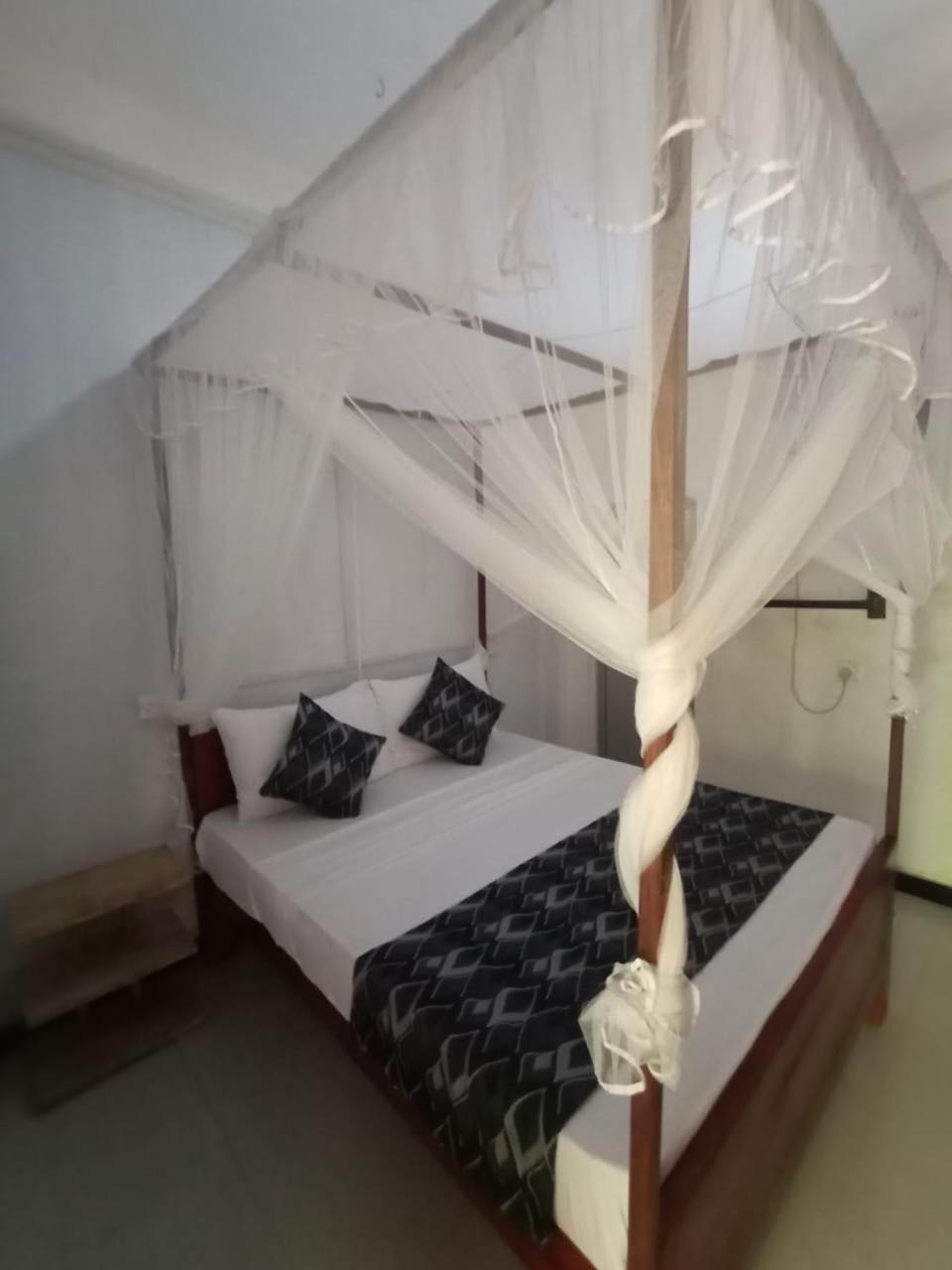Ray Homestay Udawalawe Exterior photo