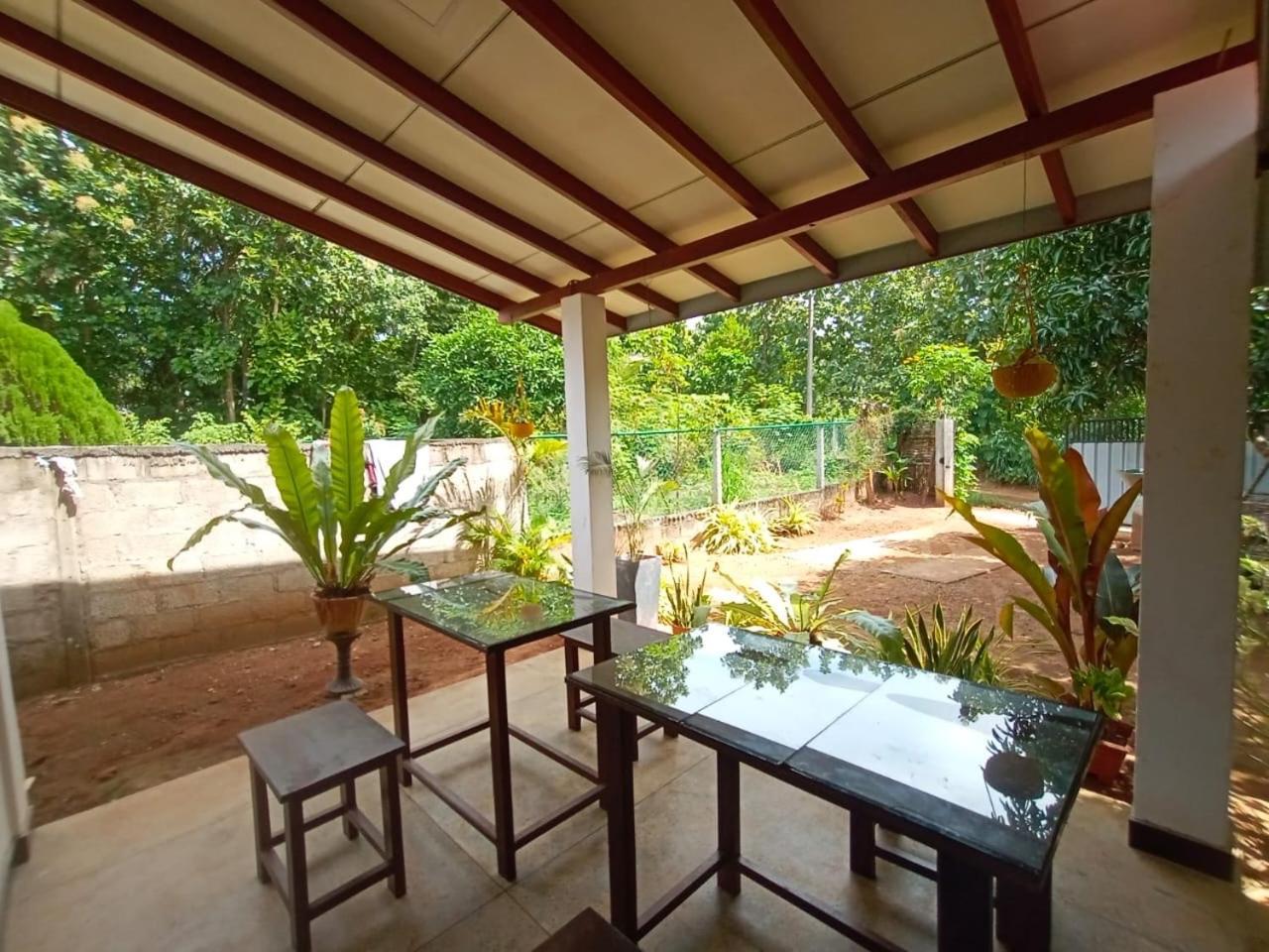 Ray Homestay Udawalawe Exterior photo